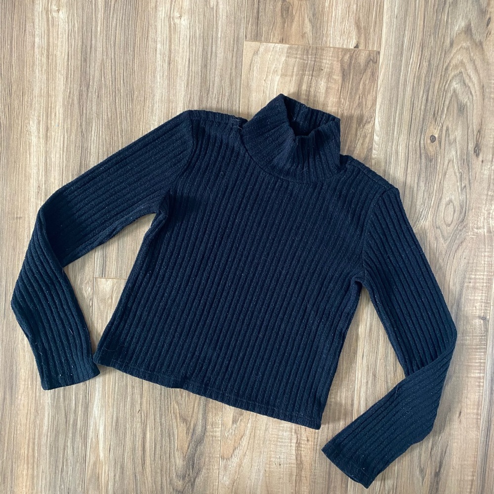 Wilfred Free Black Ribber Turtleneck Crop Top